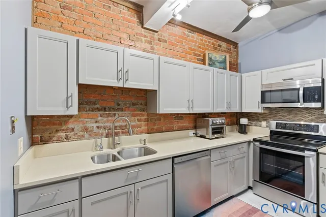 $285,000 | 503 South Davis Avenue, Unit U4, Richmond, VA 23220