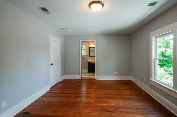 $3,795 | 1306 Douglas Avenue, Nashville, TN 37206