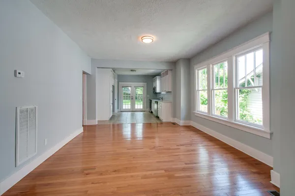 $3,795 | 1306 Douglas Avenue, Nashville, TN 37206