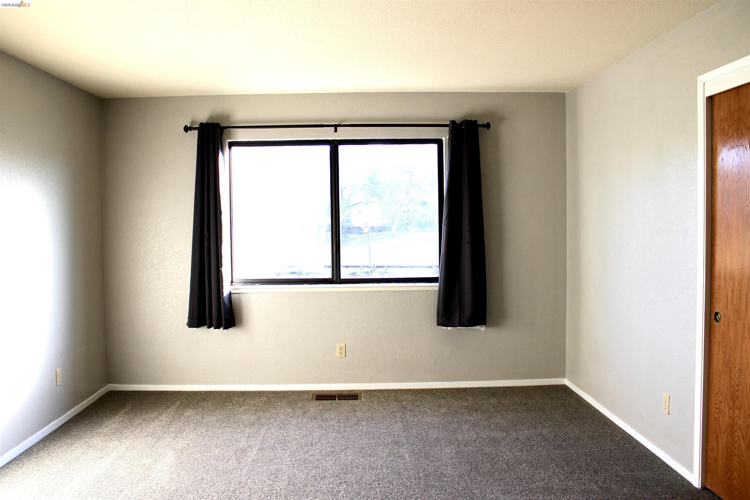 13033 Clements Road Groveland, CA 95321 - Photo 18 of 23 Natural light