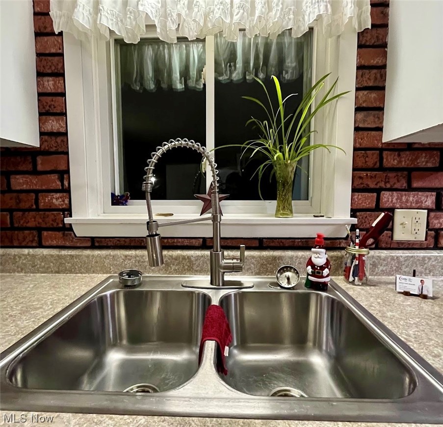 4091 Lynn Road Ravenna, OH 44266 - Photo 9 of 23 Details with sink