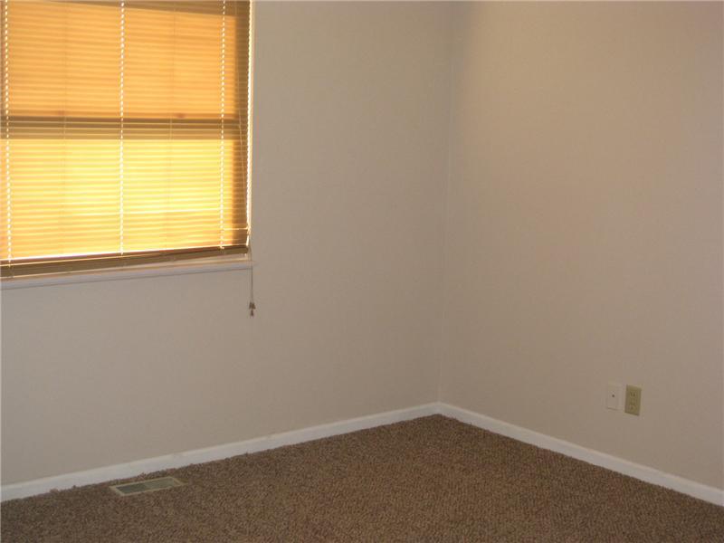 561 Boonesboro Road Greenwood, IN 46142 - Photo 15 of 24