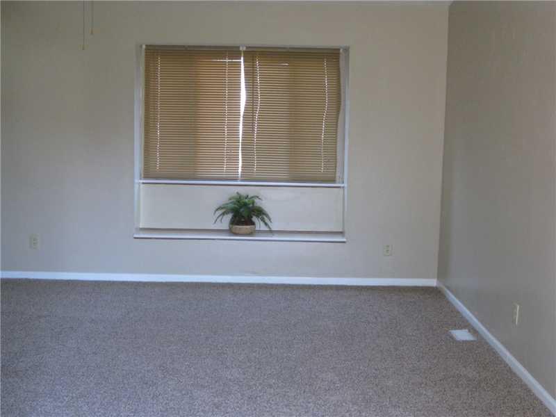 561 Boonesboro Road Greenwood, IN 46142 - Photo 8 of 24