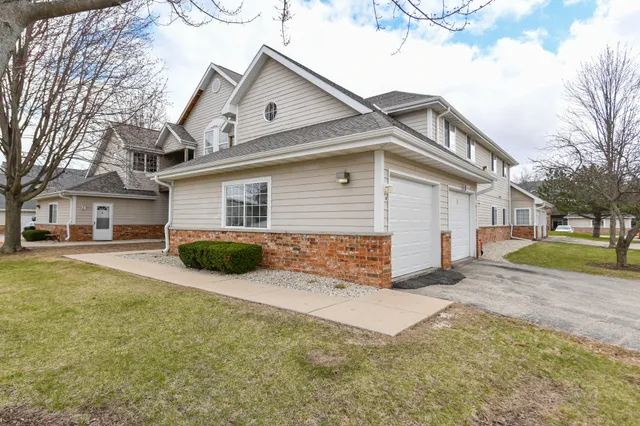 $159,000 | 505 Lawson School Road, Unit 4, Delavan, WI 53115