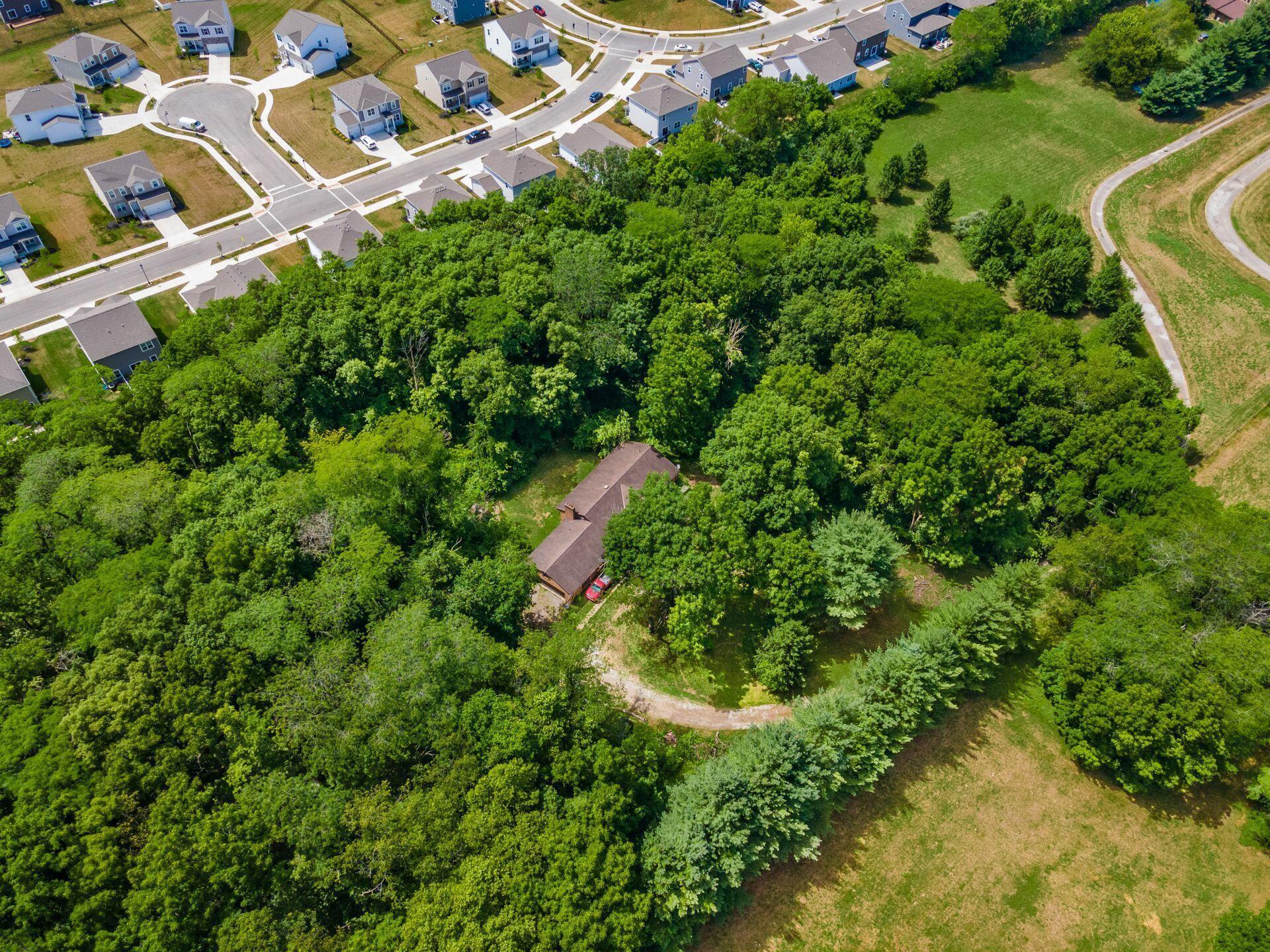 1379 Borror Road Grove City, OH 43123 - Photo 15 of 31 013_d Grove City OH 43123 USA
