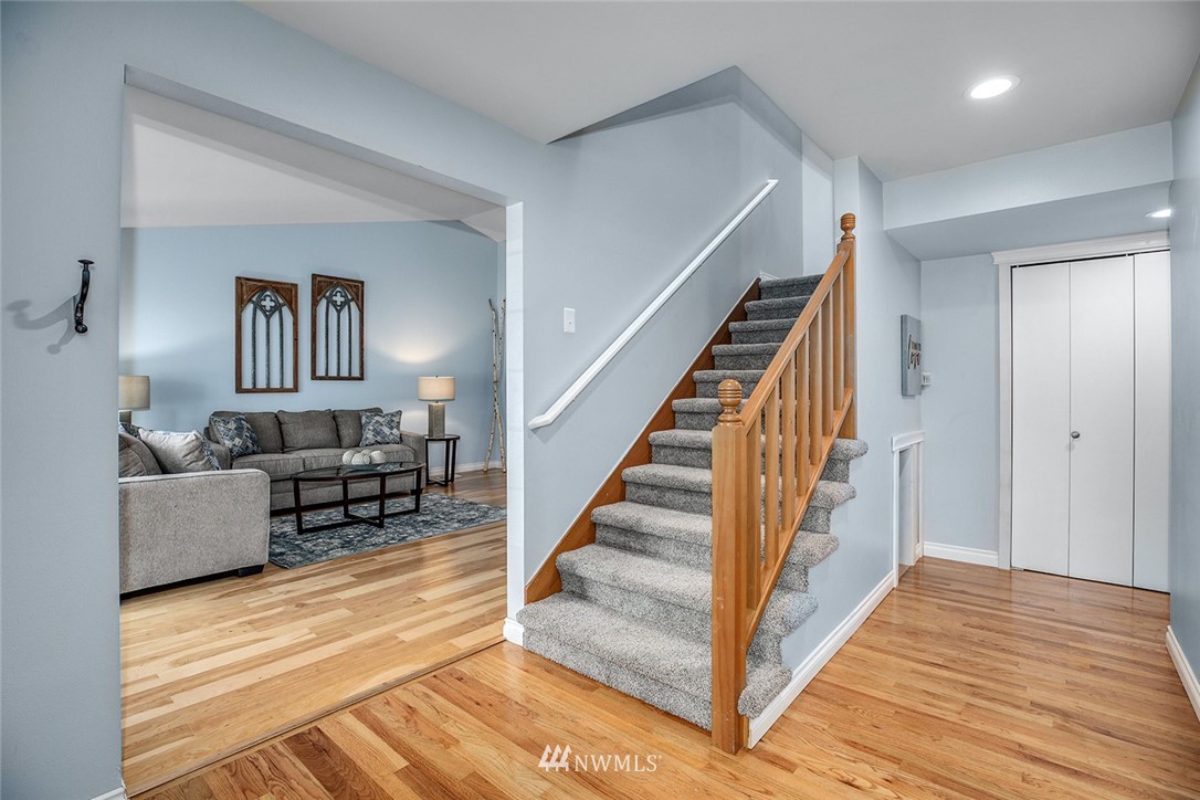 19335 133rd Place Southeast Renton, WA 98058 - Photo 2 of 31