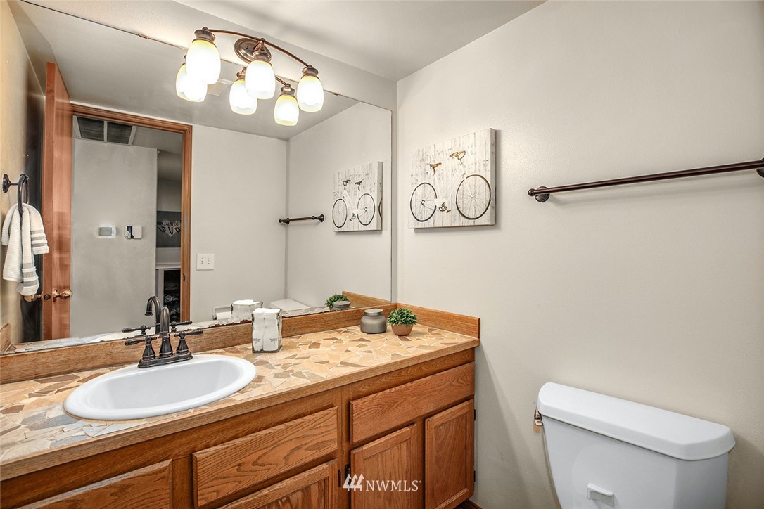 19335 133rd Place Southeast Renton, WA 98058 - Photo 14 of 31