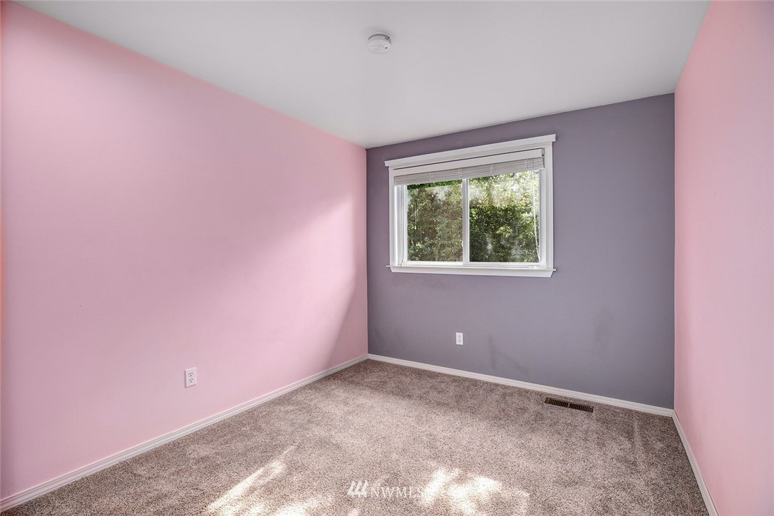 19335 133rd Place Southeast Renton, WA 98058 - Photo 15 of 31