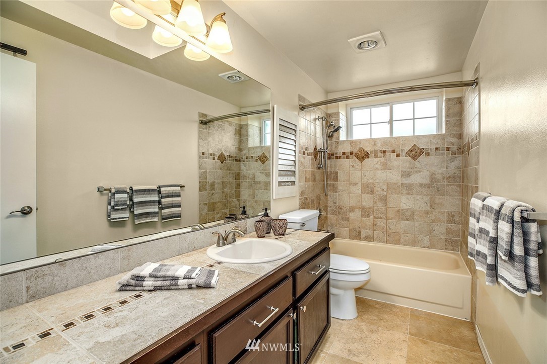 19335 133rd Place Southeast Renton, WA 98058 - Photo 17 of 31