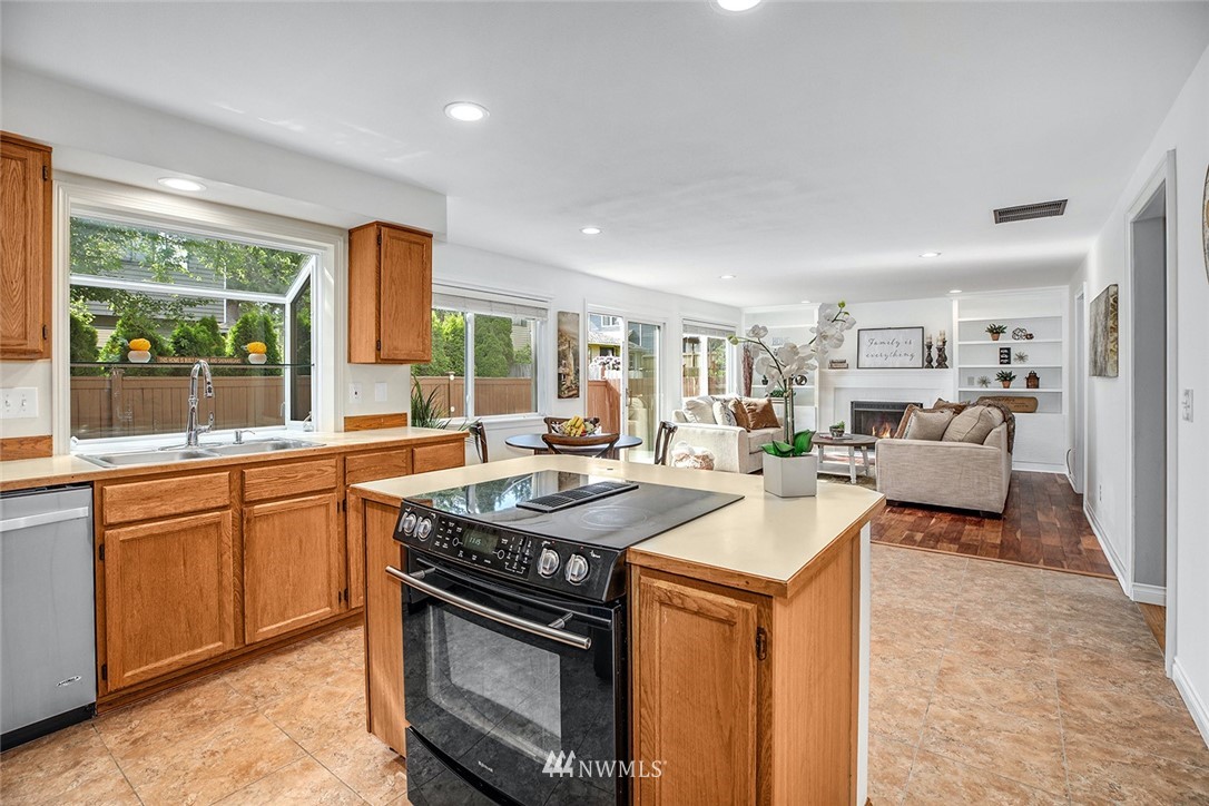 19335 133rd Place Southeast Renton, WA 98058 - Photo 9 of 31