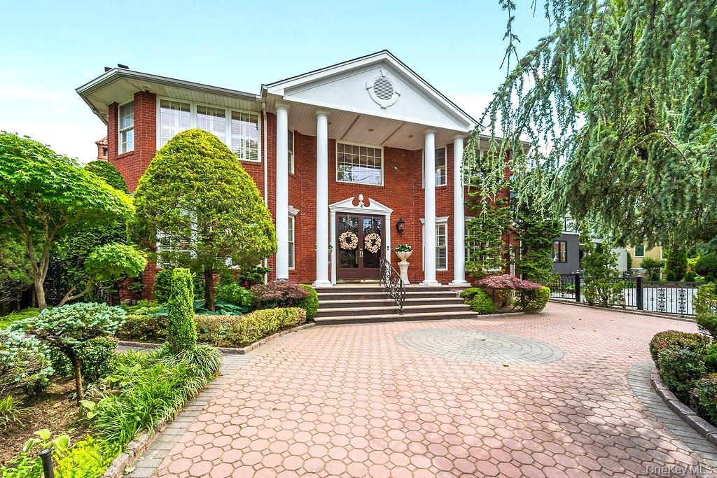 4 Point Crescent Queens, NY 11357 - Photo 4 of 39