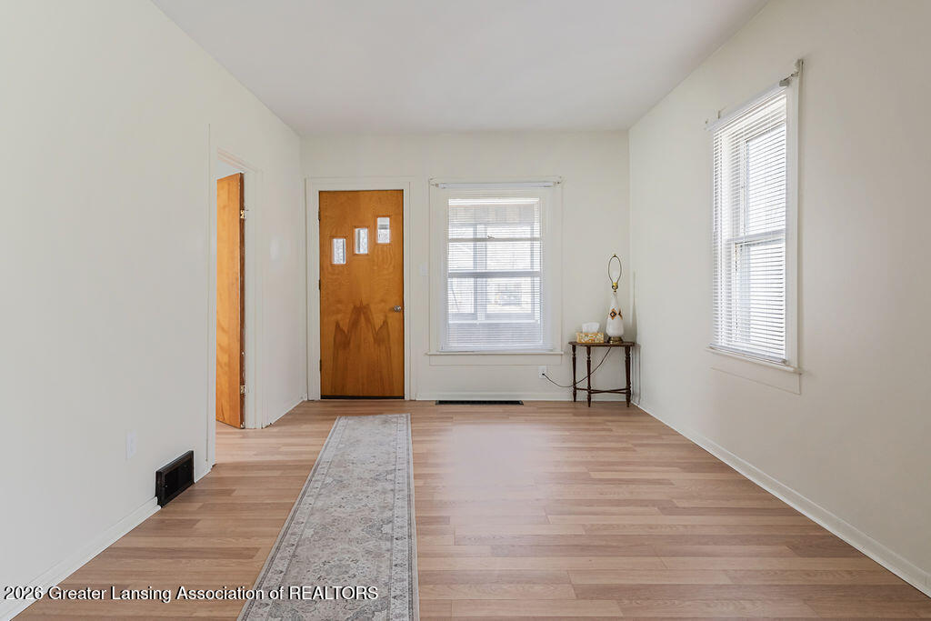 2229 Forest Avenue Lansing, MI 48910 - Photo 5 of 19 2229Forest06