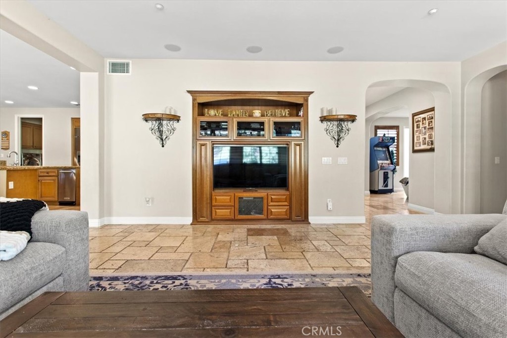 3308 Crosspointe Court Simi Valley, CA 93065 - Photo 11 of 67