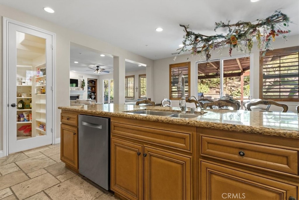 3308 Crosspointe Court Simi Valley, CA 93065 - Photo 16 of 62