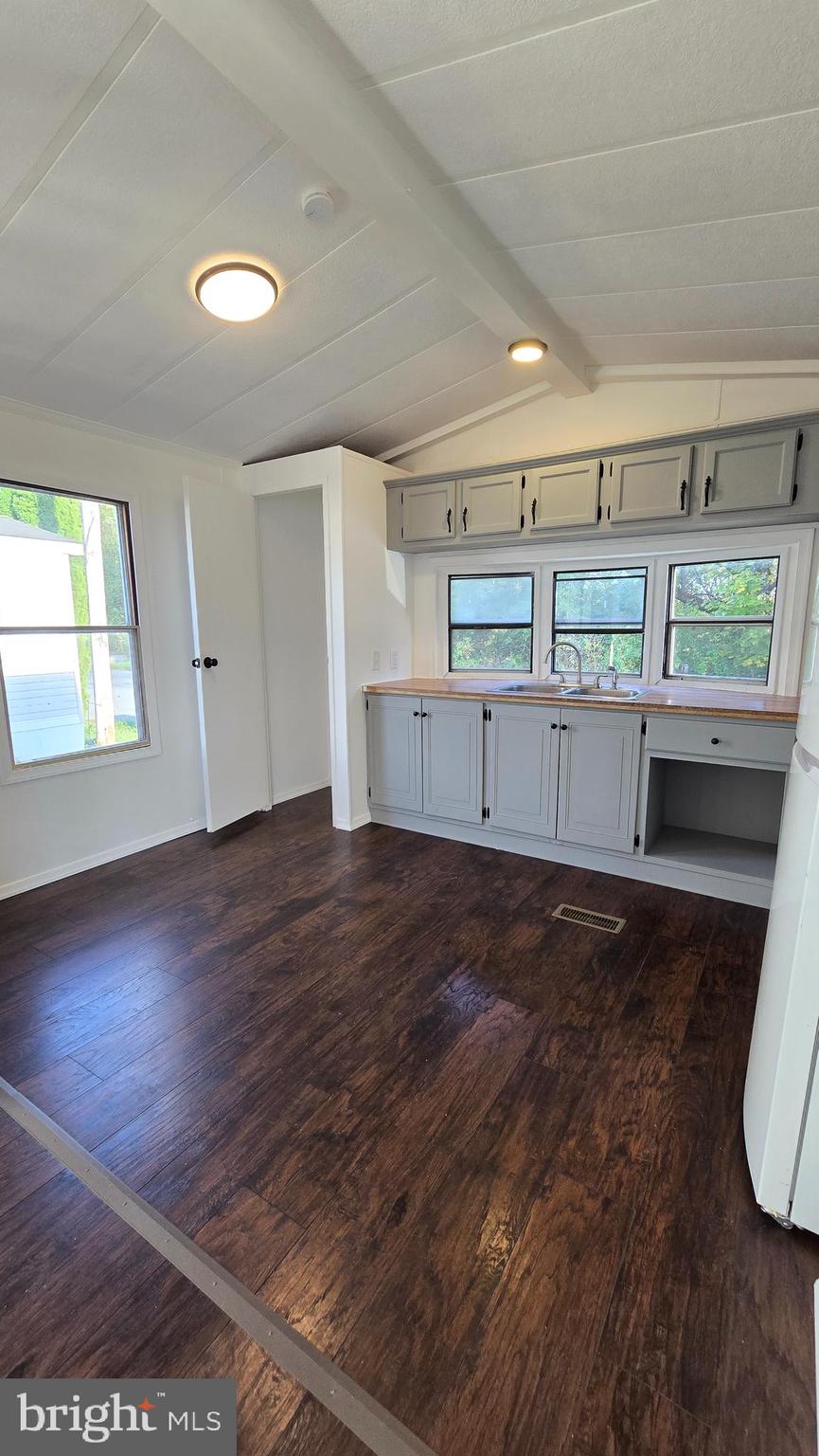 865 Cypress Ave Spring Spring City, PA 19475 - Photo 16 of 33 a view of a kitchen with a dishwasher and cabinets