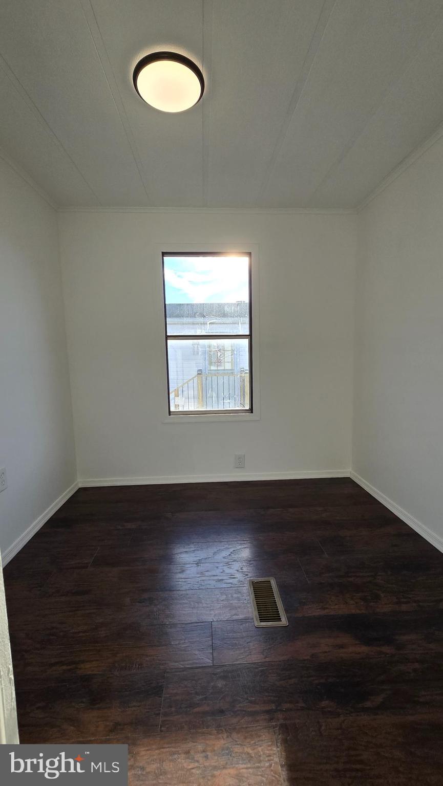 865 Cypress Ave Spring Spring City, PA 19475 - Photo 17 of 33 a view of room with hardwood floor and window