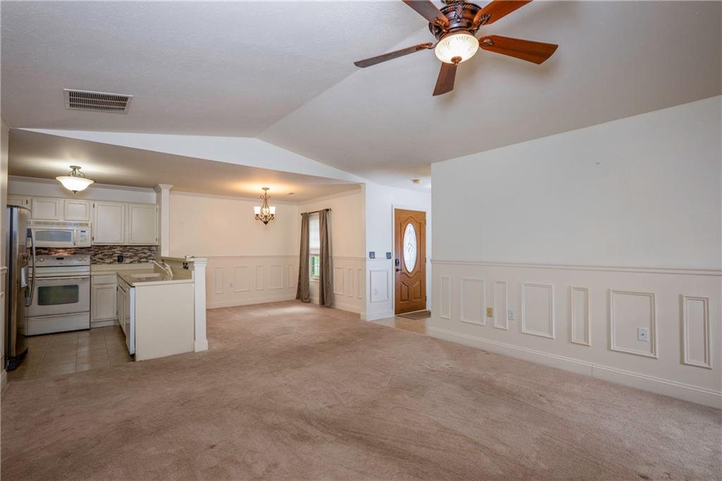 203 Brookstone Court Butler, PA 16001 - Photo 5 of 29