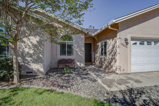 $348,500 | 19665 Indian Creek Drive, Cottonwood, CA 96022