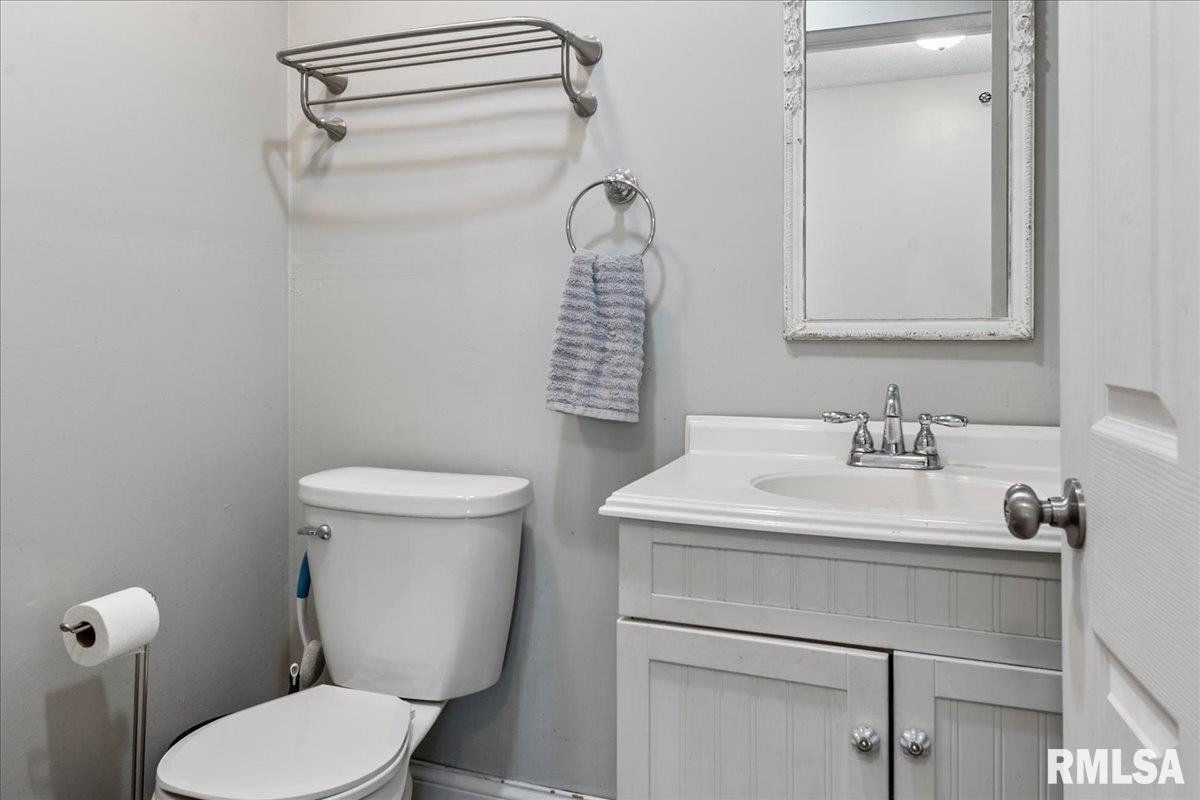 2623 Hilltop Road Springfield, IL 62712 - Photo 13 of 49