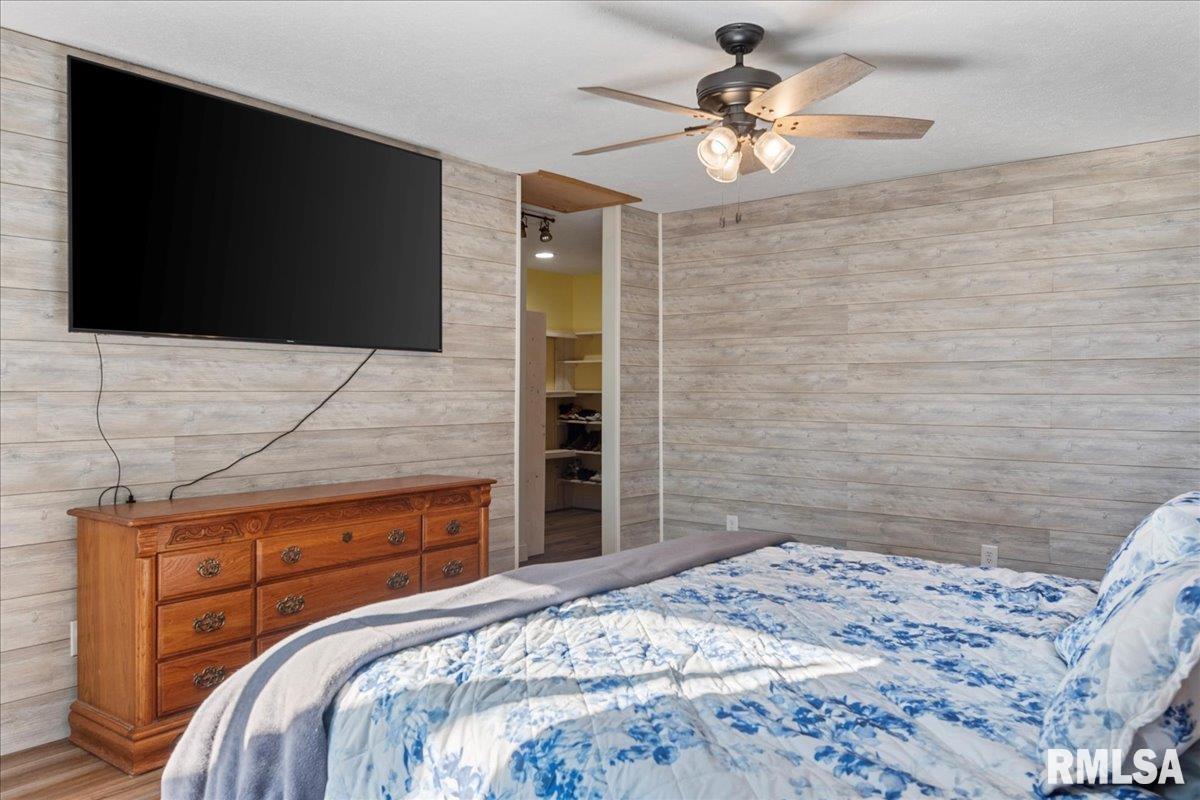 2623 Hilltop Road Springfield, IL 62712 - Photo 20 of 49