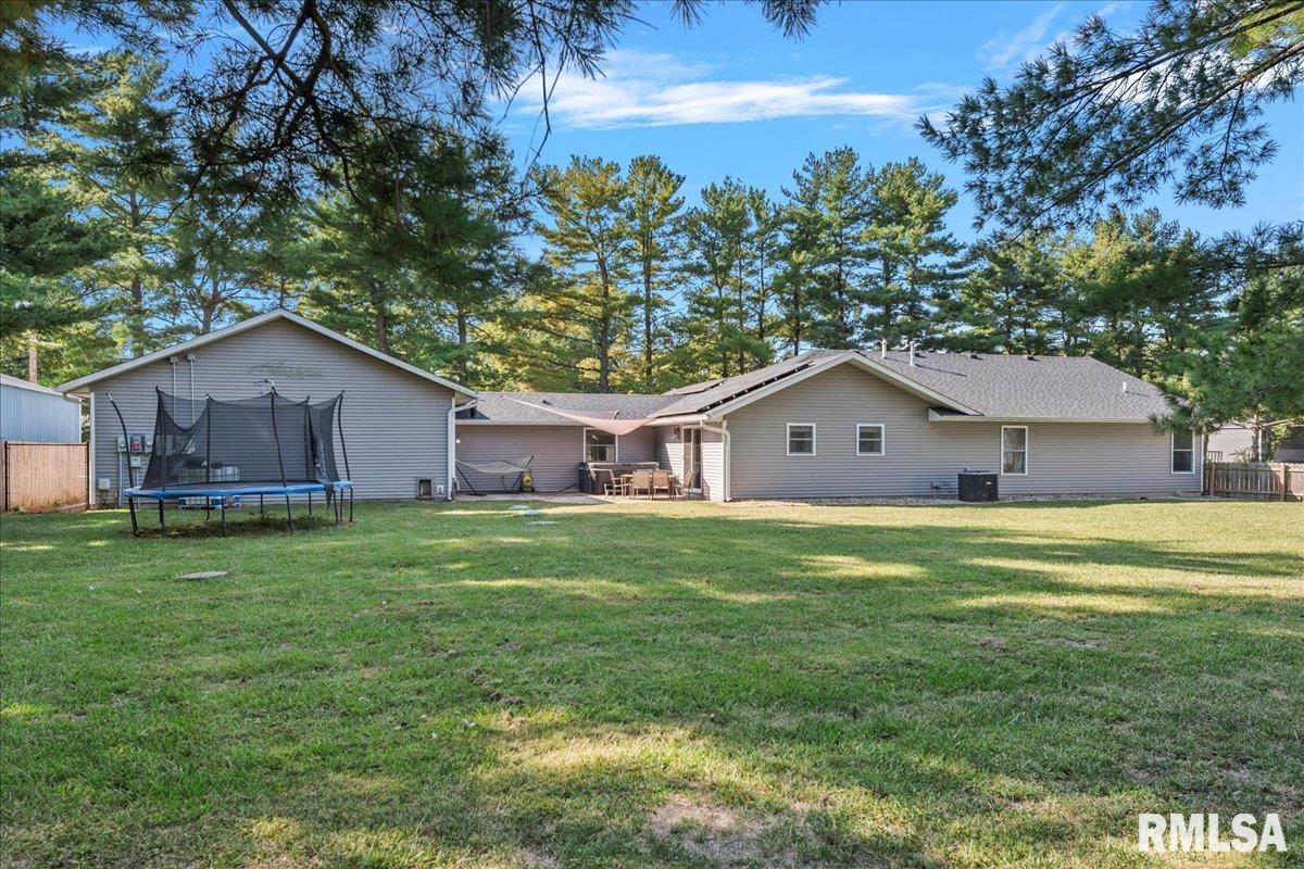 2623 Hilltop Road Springfield, IL 62712 - Photo 39 of 49