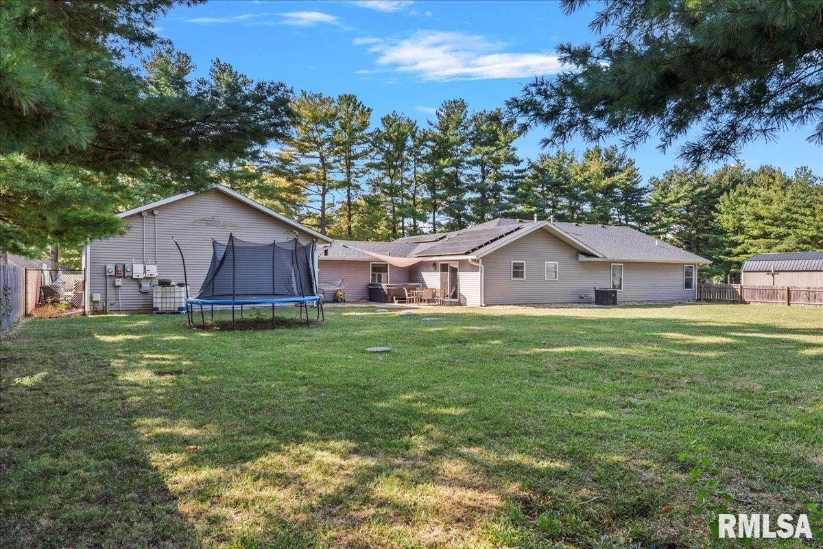 2623 Hilltop Road Springfield, IL 62712 - Photo 40 of 49