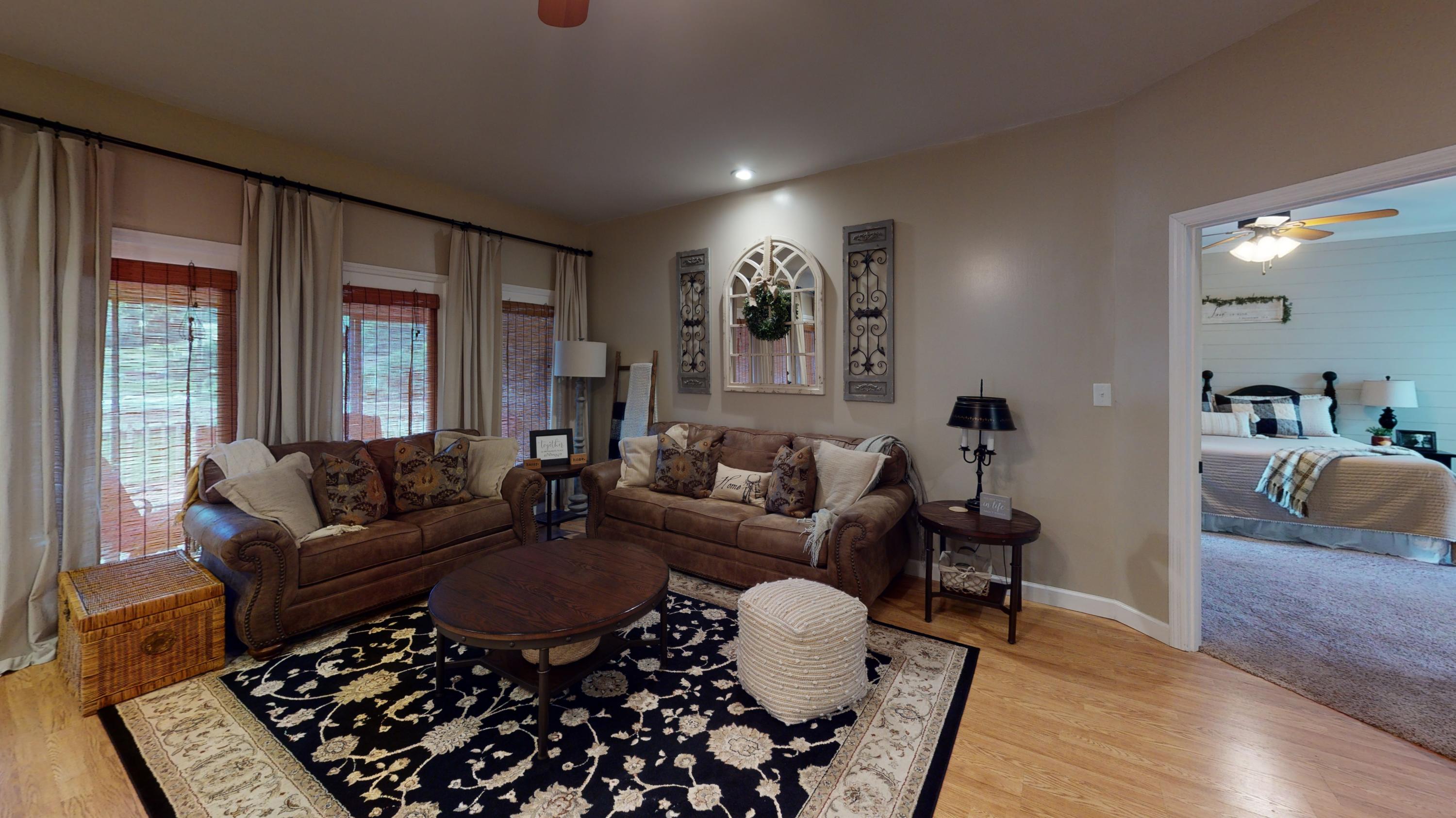 359 Panther Springs Road Morristown, TN 37814 - Photo 11 of 33 359-Panther-Springs-Rd-Living-Room