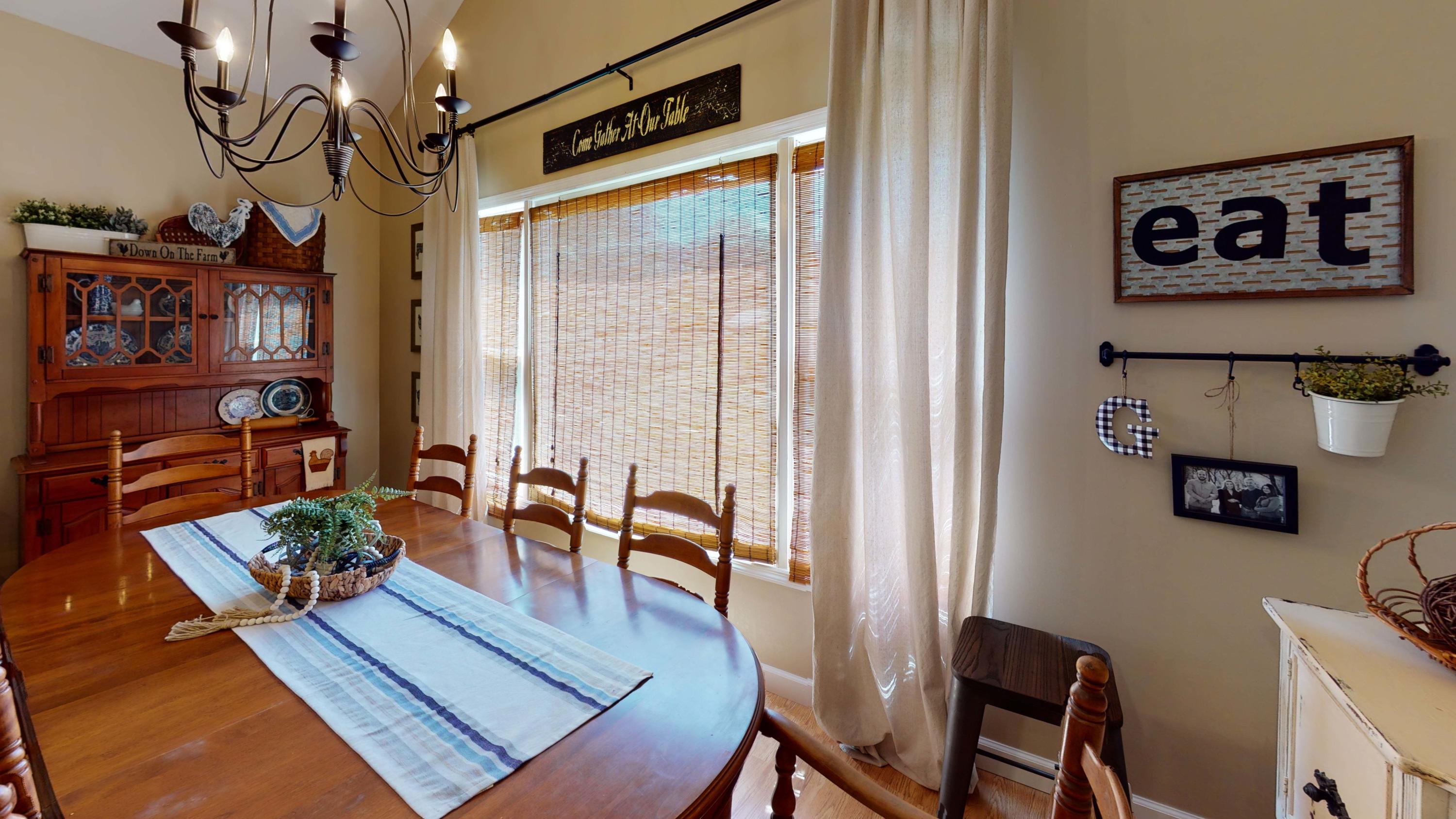 359 Panther Springs Road Morristown, TN 37814 - Photo 15 of 33 8Awt5RCdExy-Dining_Room