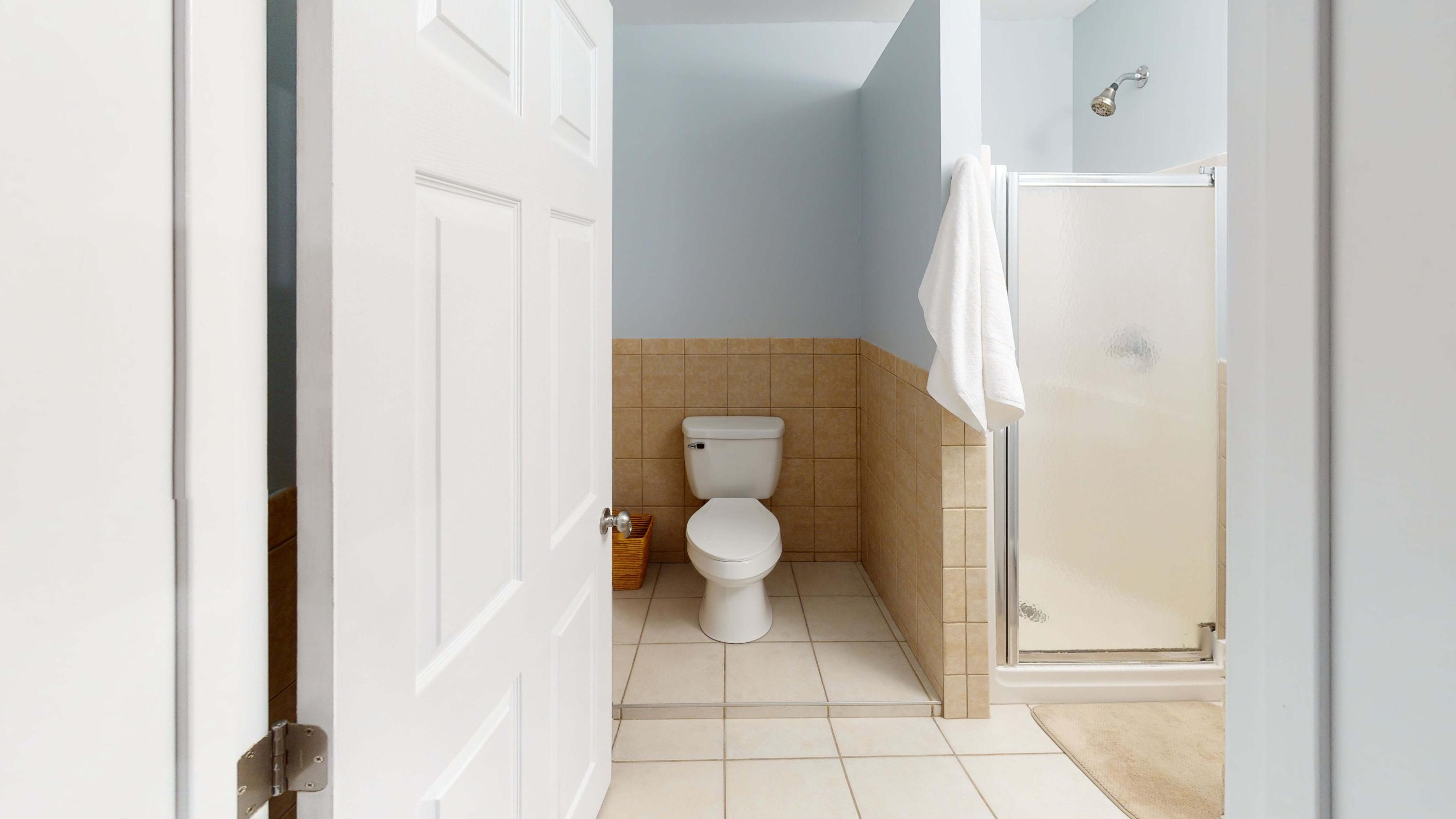 359 Panther Springs Road Morristown, TN 37814 - Photo 33 of 33 6PhVbnJ2Mdn-Bathroom