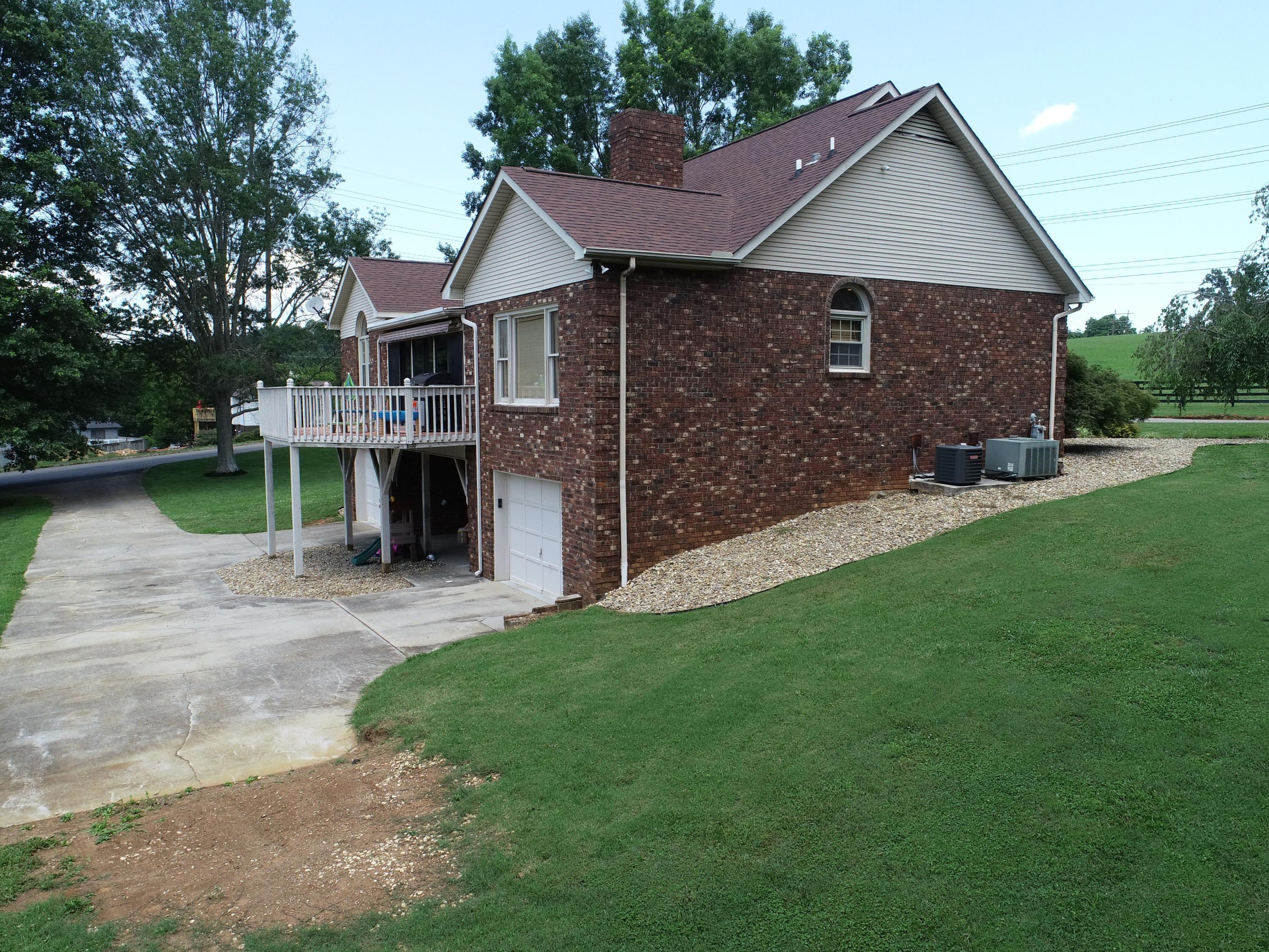 359 Panther Springs Road Morristown, TN 37814 - Photo 5 of 33 IXlgY6jA