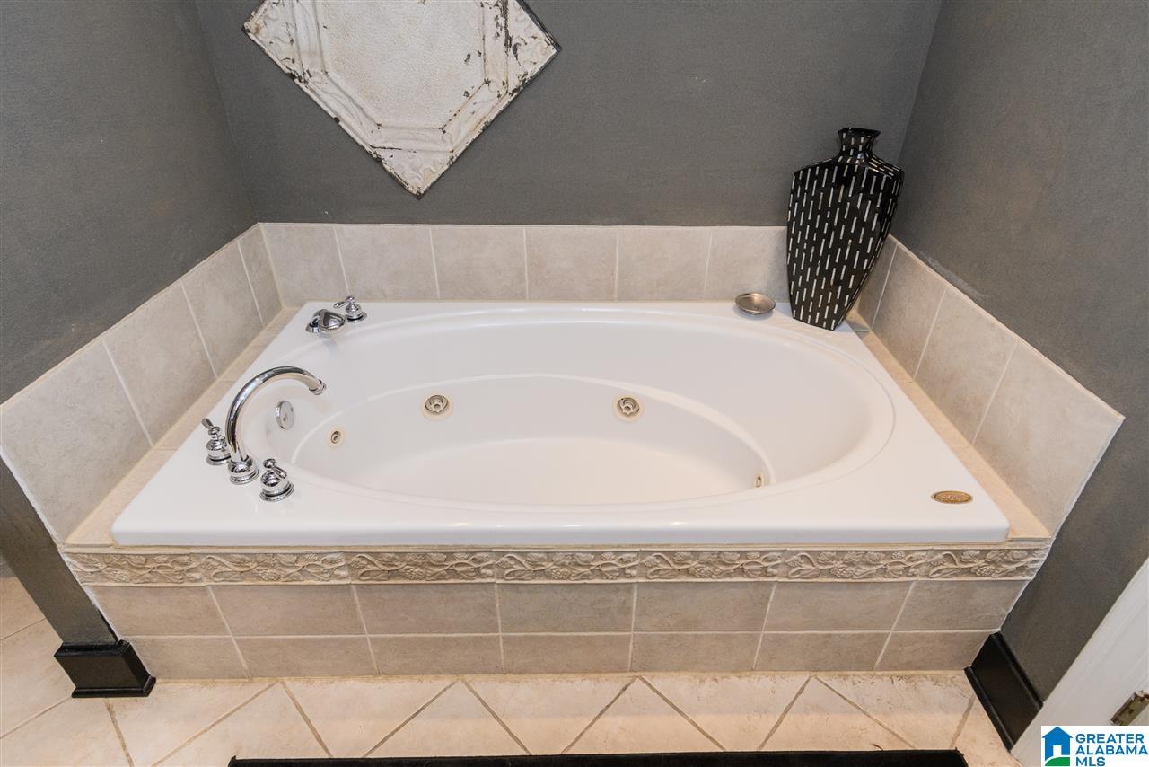 3221 Whitehall Road Birmingham, AL 35209 - Photo 19 of 38
