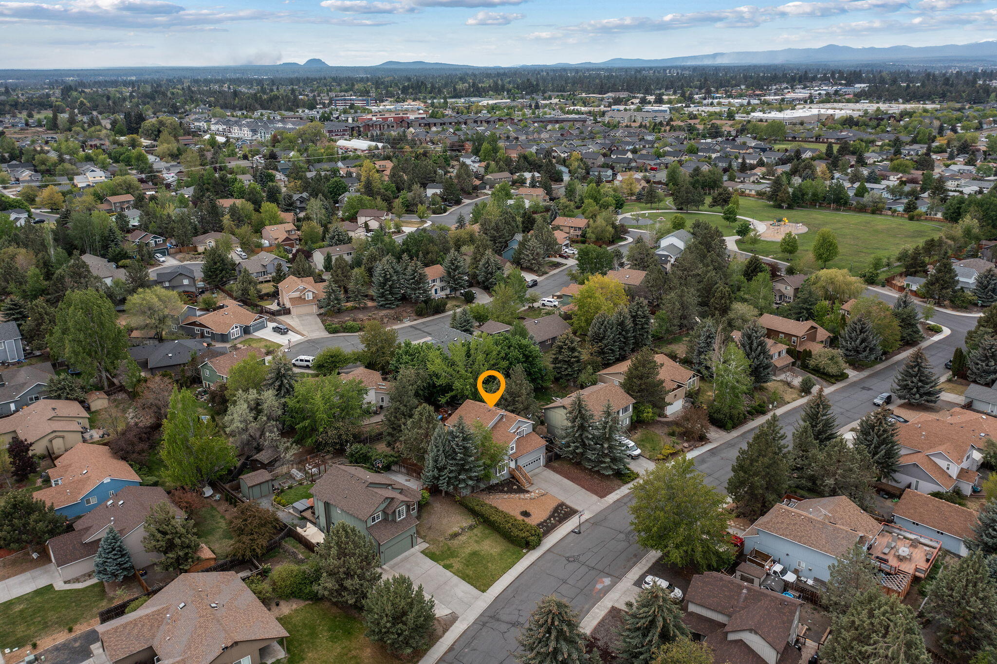 3173 Northeast Manchester Avenue Bend, OR 97701 - Photo 26 of 30 2024_05_21_3173_ne_manchester_ave-drone-
