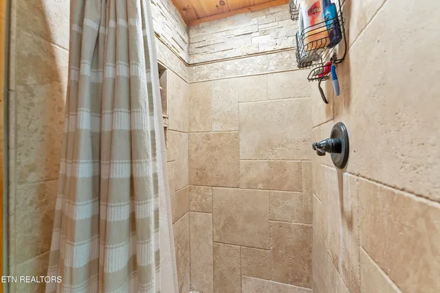 $459,900 | 176 Humingbird Lane, Sharps Chapel, TN 37866