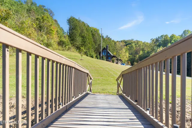 $459,900 | 176 Humingbird Lane, Sharps Chapel, TN 37866