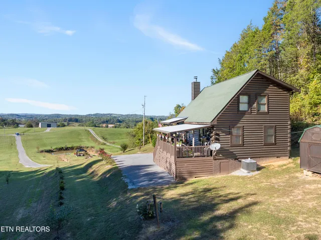 $459,900 | 176 Humingbird Lane, Sharps Chapel, TN 37866