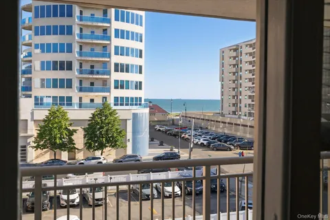 $478,999 | 410 East Broadway, Unit 4C, Long Beach, NY 11561
