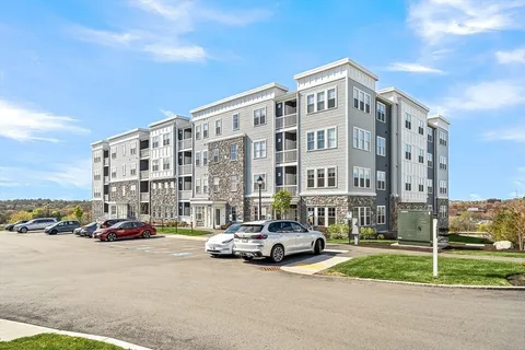 $625,000 | 2 Stratton Drive, Unit 307, Woburn, MA 01801