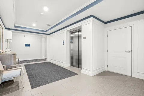 $625,000 | 2 Stratton Drive, Unit 307, Woburn, MA 01801