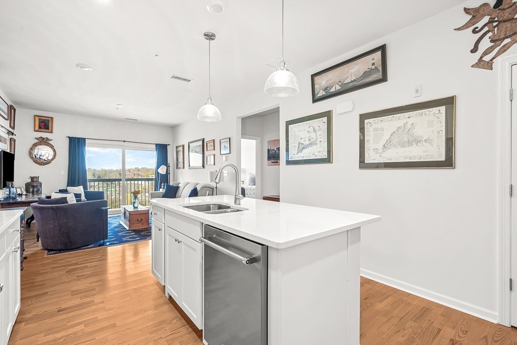 2 Stratton Drive, Unit 307 Woburn, MA 01801 - Photo 5 of 21