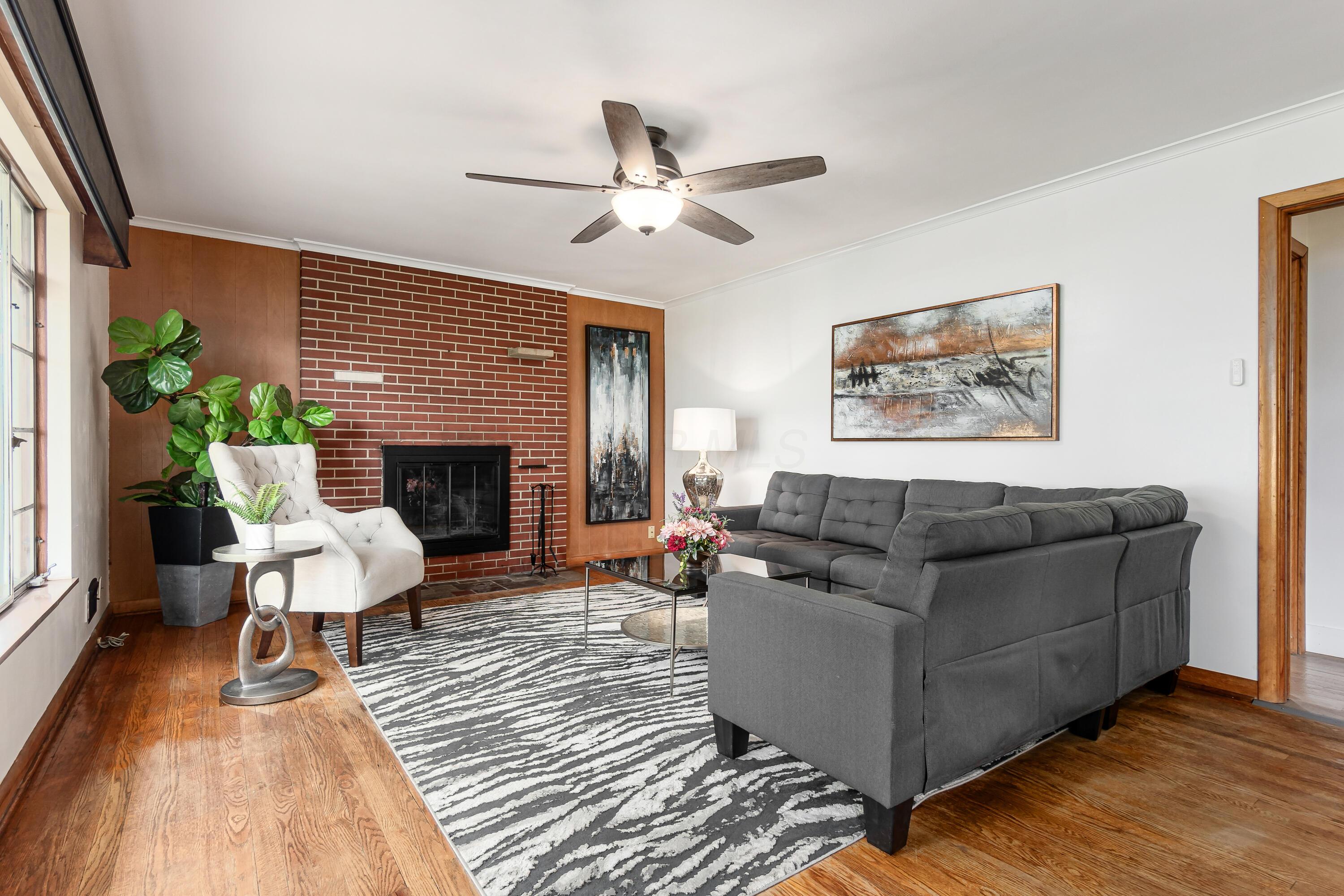 3615 Dempsey Road Westerville, OH 43081 - Photo 5 of 41 Living Room