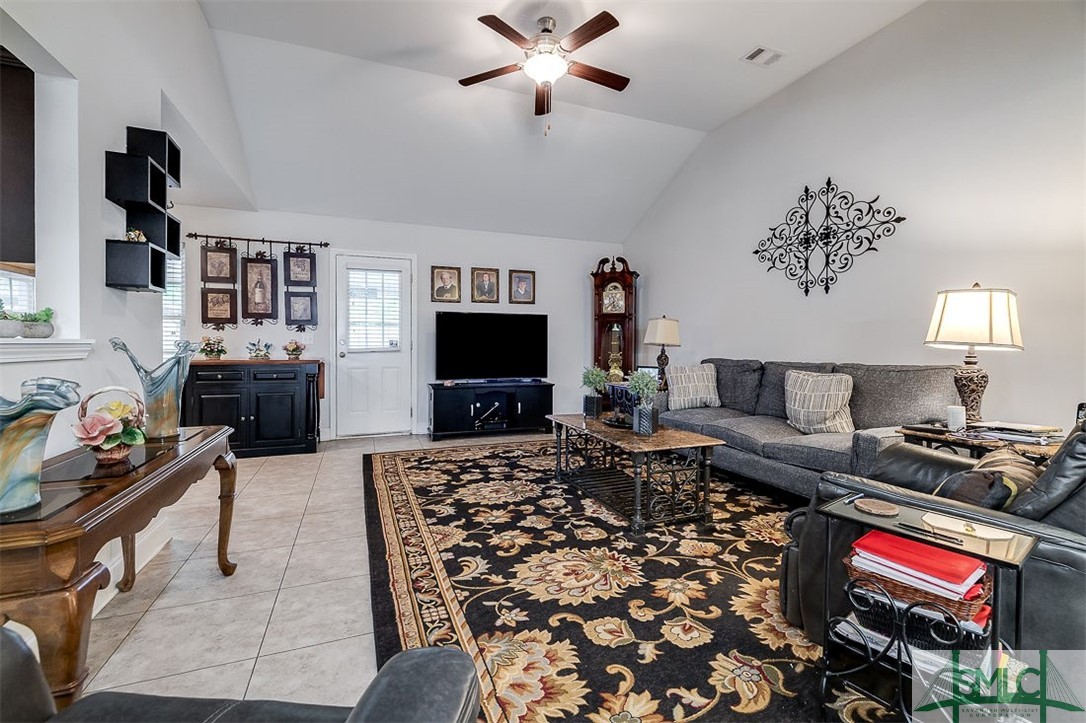 215 Crape Myrtle Court Springfield, GA 31329 - Photo 4 of 27