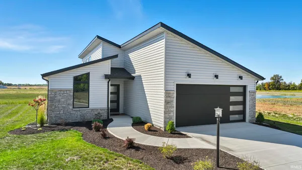 $349,900 | 10937 Carob Thorn Trail, Roanoke, IN 46783