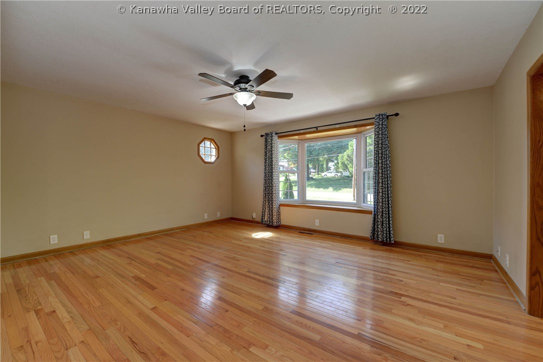1031 Mount Vernon Road Hurricane, WV 25526 - Photo 9 of 29 MASTER SUITE 1