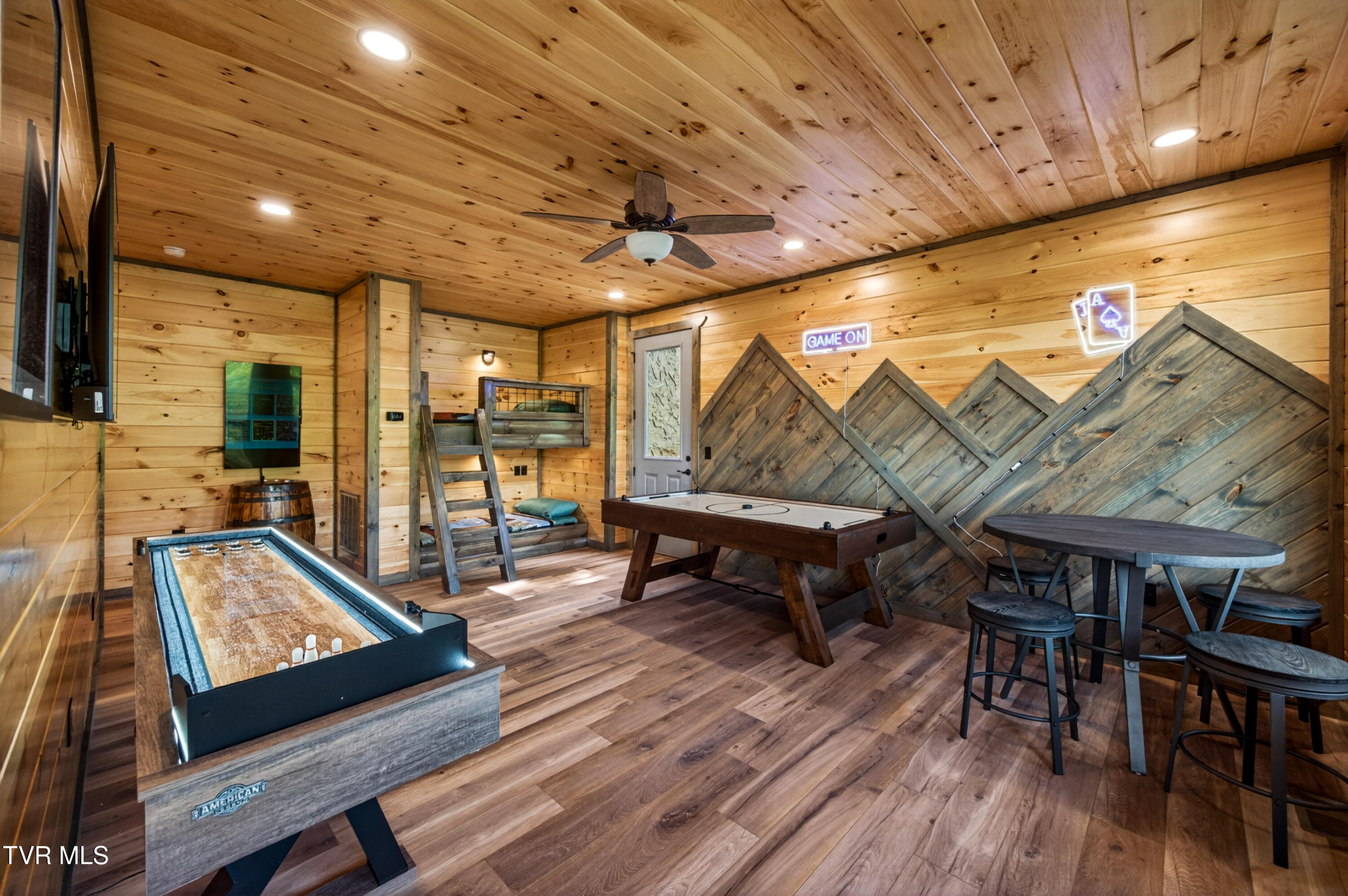 756 Ski View Lane Sevierville, TN 37876 - Photo 26 of 48 DSC_8047