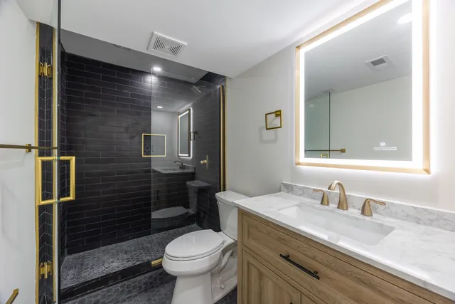 $4,400 | 4638 North Hamilton Avenue, Unit 1F, Chicago, IL 60625