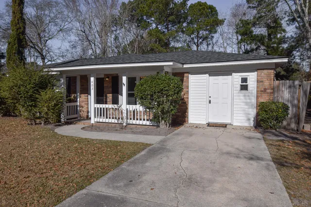 $1,795 | 403 Tulip Street, Summerville, SC 29483