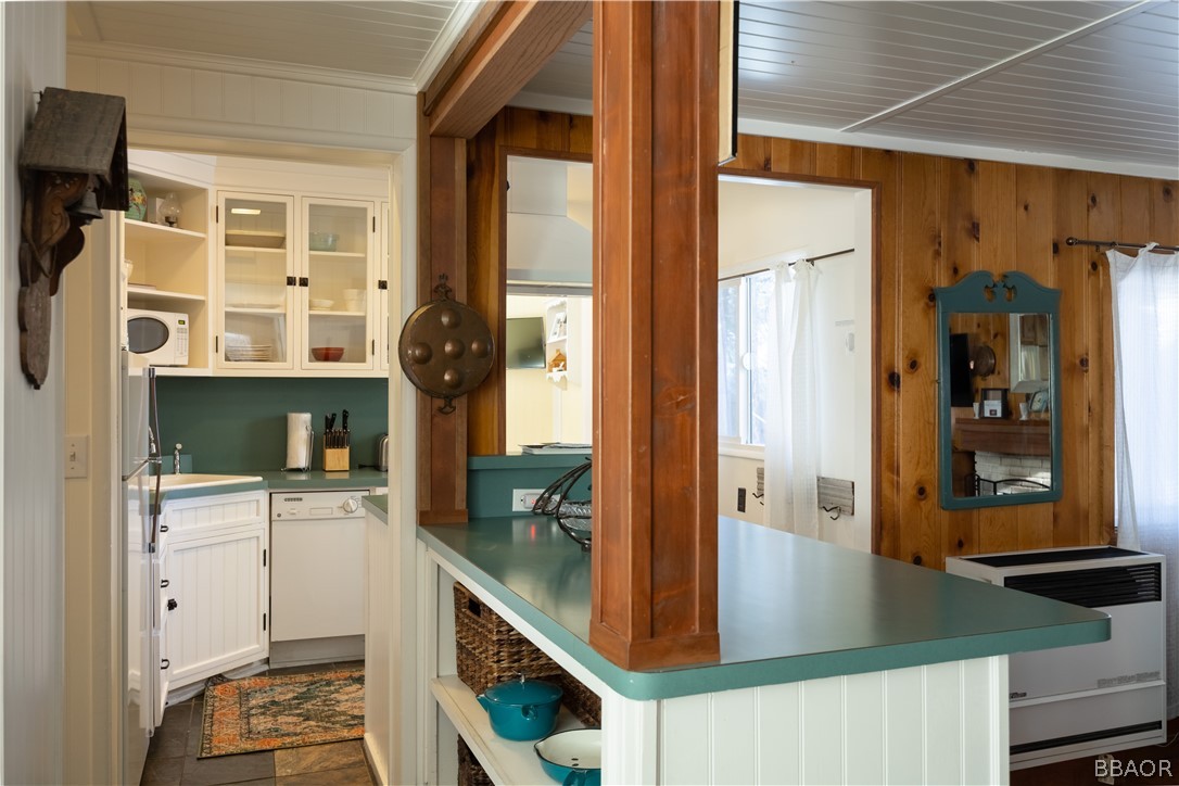 408 Conklin Road Big Bear Lake, CA 92315 - Photo 10 of 24