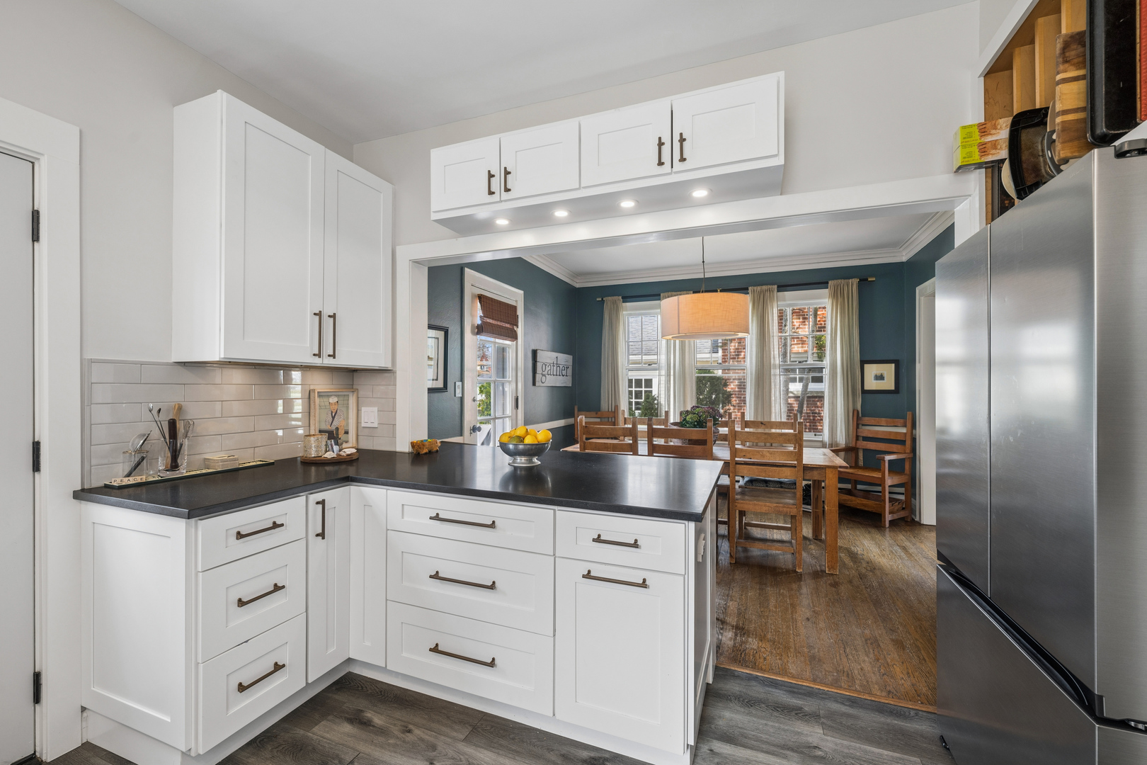 2216 Forestview Road Evanston, IL 60201 - Photo 12 of 30