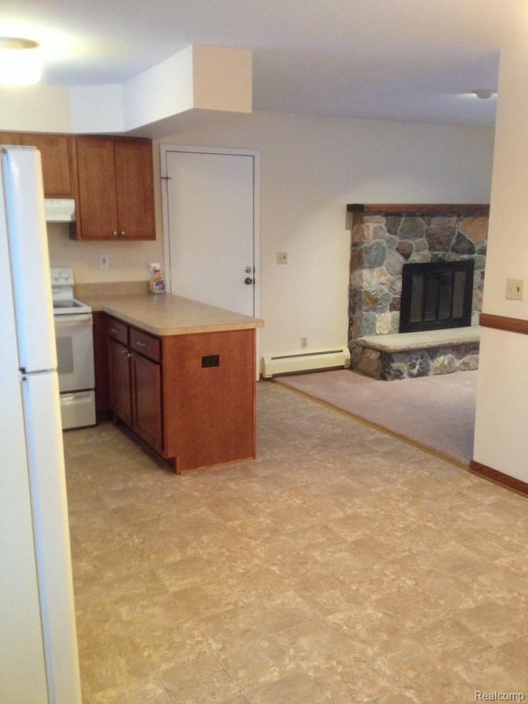 5707 King Road Howell, MI 48843 - Photo 8 of 19 IMG_5331.jpg
