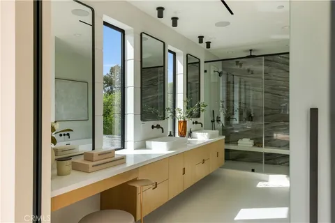 $4,750,000 | 4319 Kraft Avenue, Studio City, CA 91604